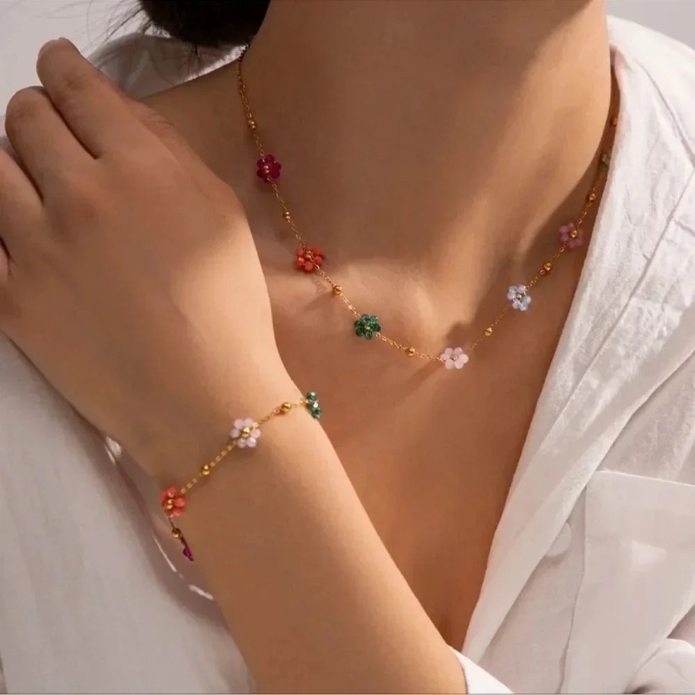 Anthropologie Dainty Flower Stainless Steel Set - Picture 2 of 8